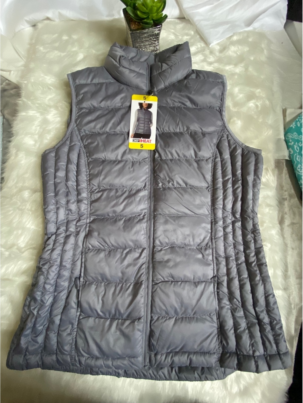 32 Degree Women's Gray Quilted Puffer Vest Size Small